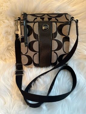 EUC Coach Black and Gray Signature Crossbody Pouch